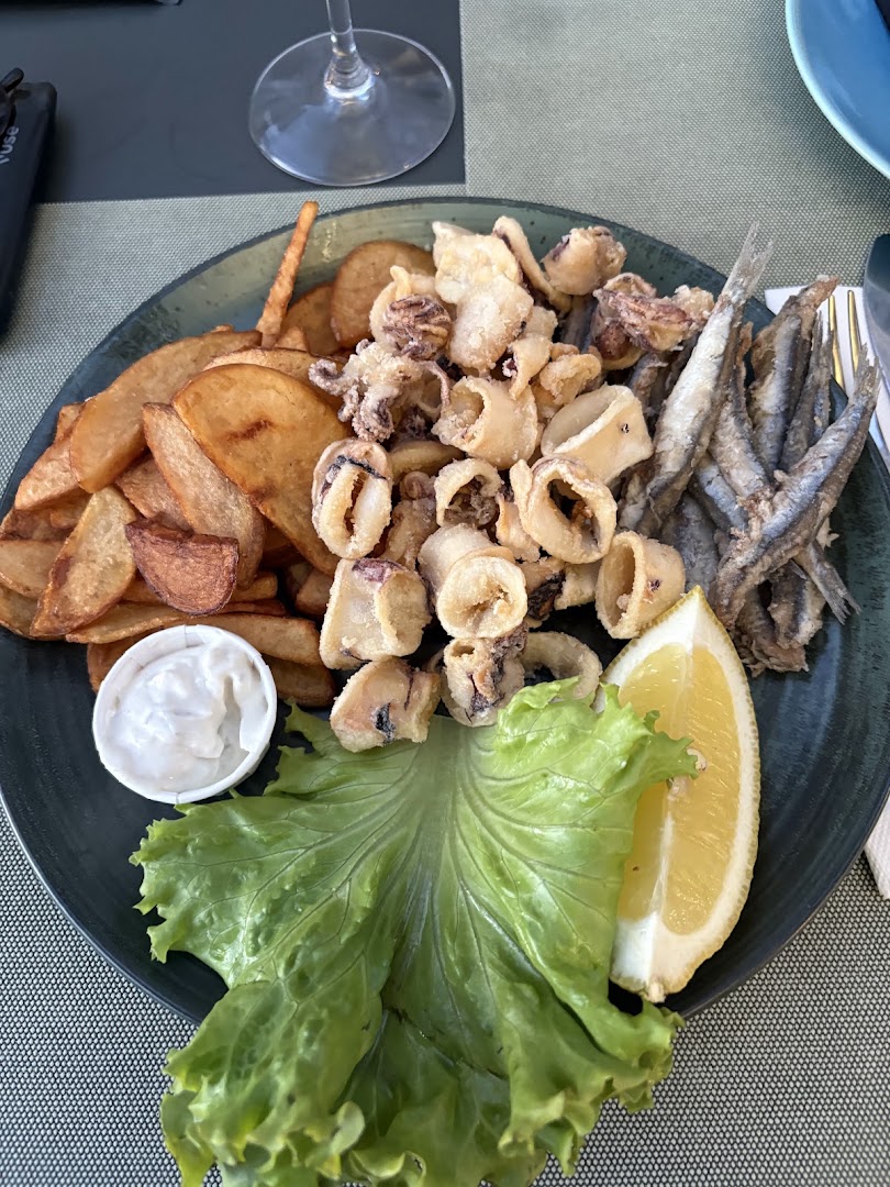 040 Social Food