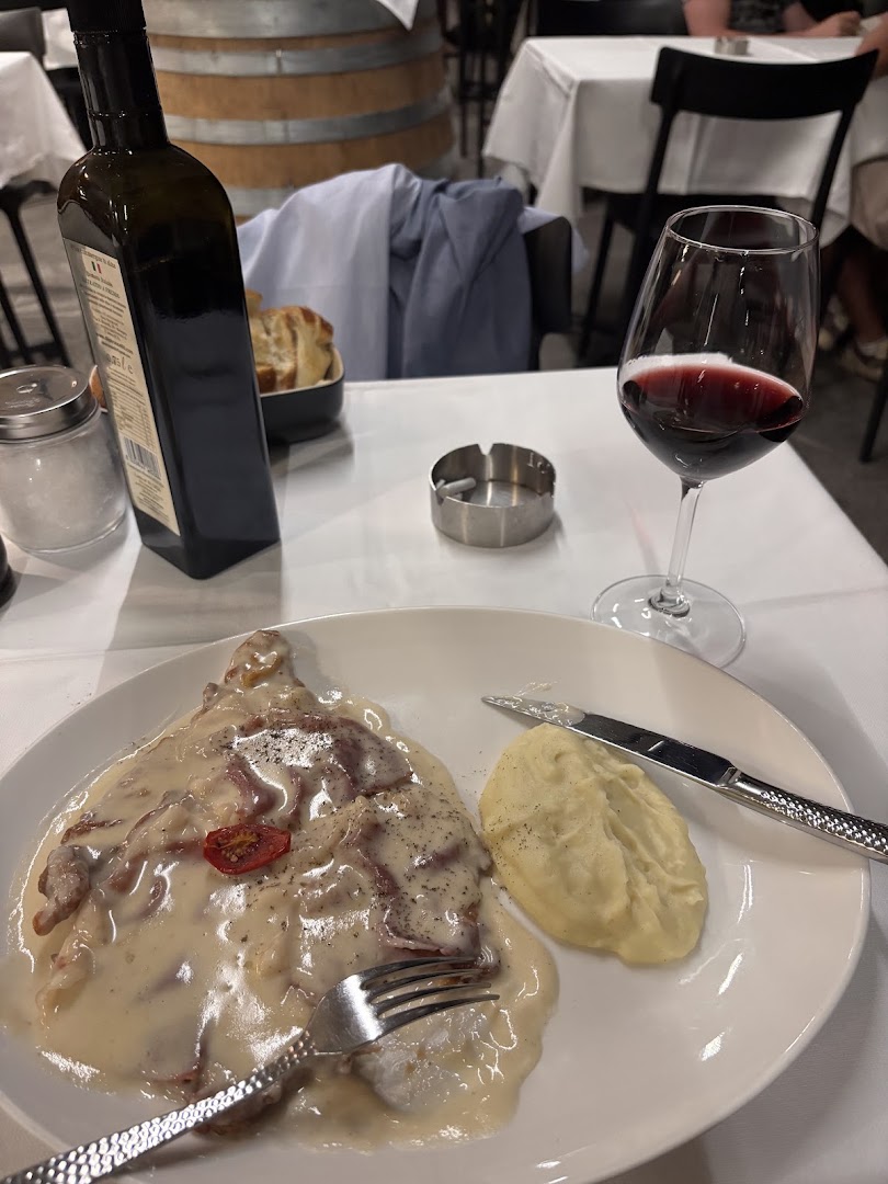 051 Osteria Piazza Maggiore