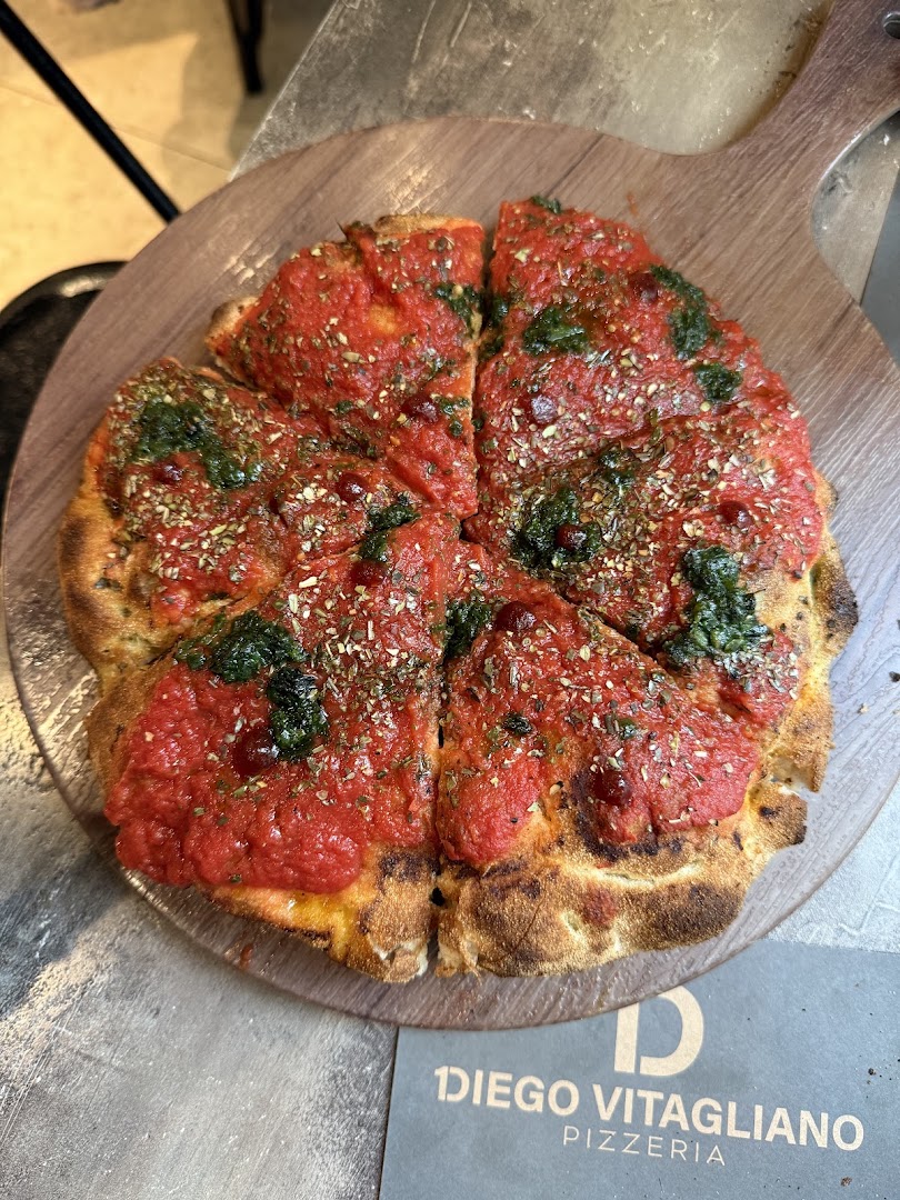 10 Diego Vitagliano Pizzeria - Santa Lucia, Napoli