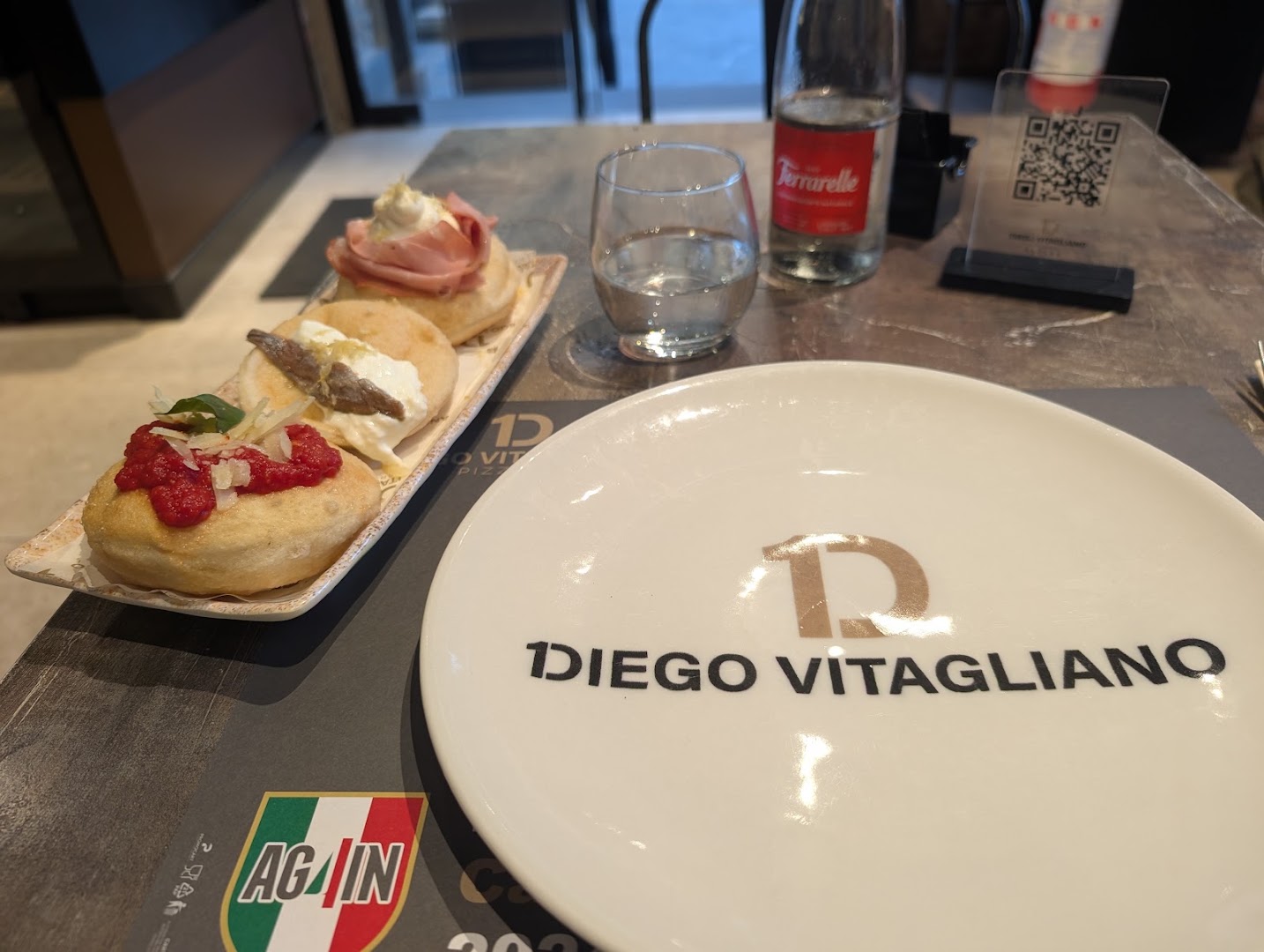 10 Diego Vitagliano Pizzeria - Santa Lucia