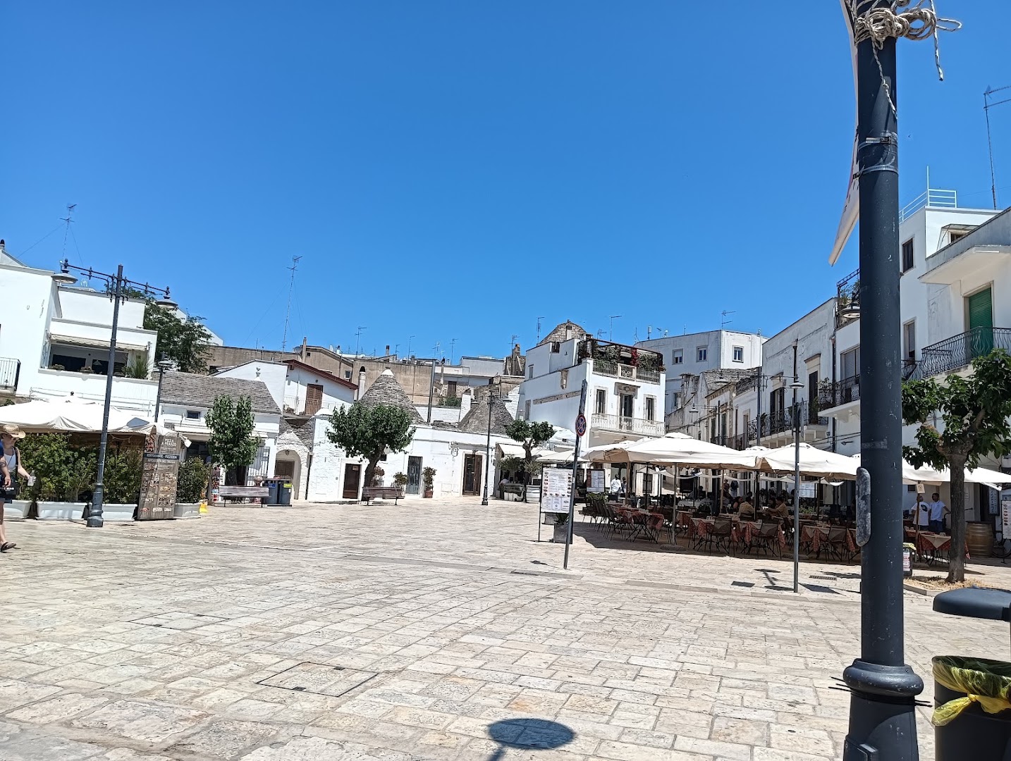 100METRICUBI, Alberobello