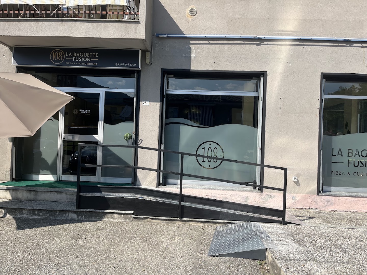 108 La Baguette fusion pizza & cucina indiana