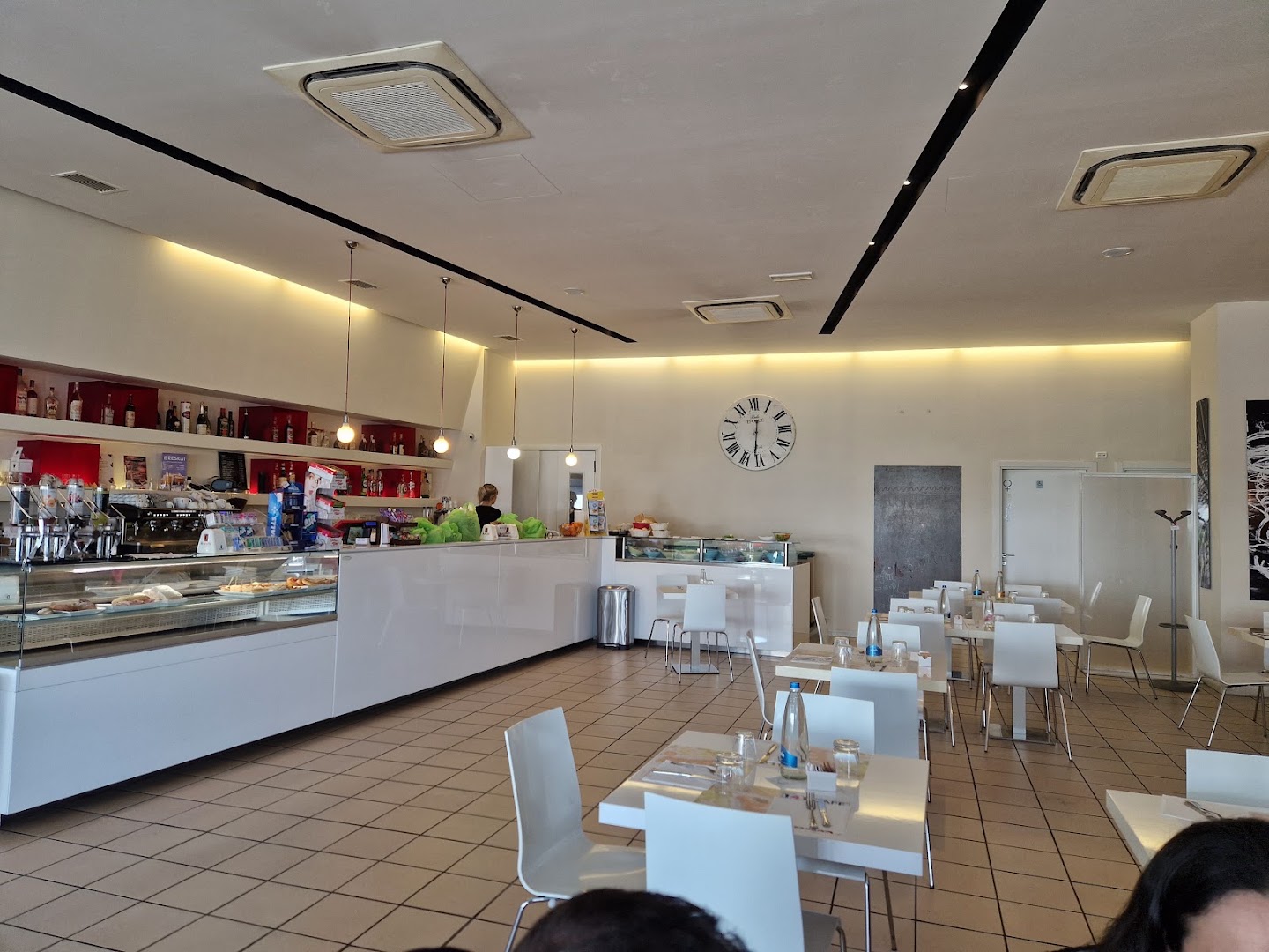 141 Cafe'