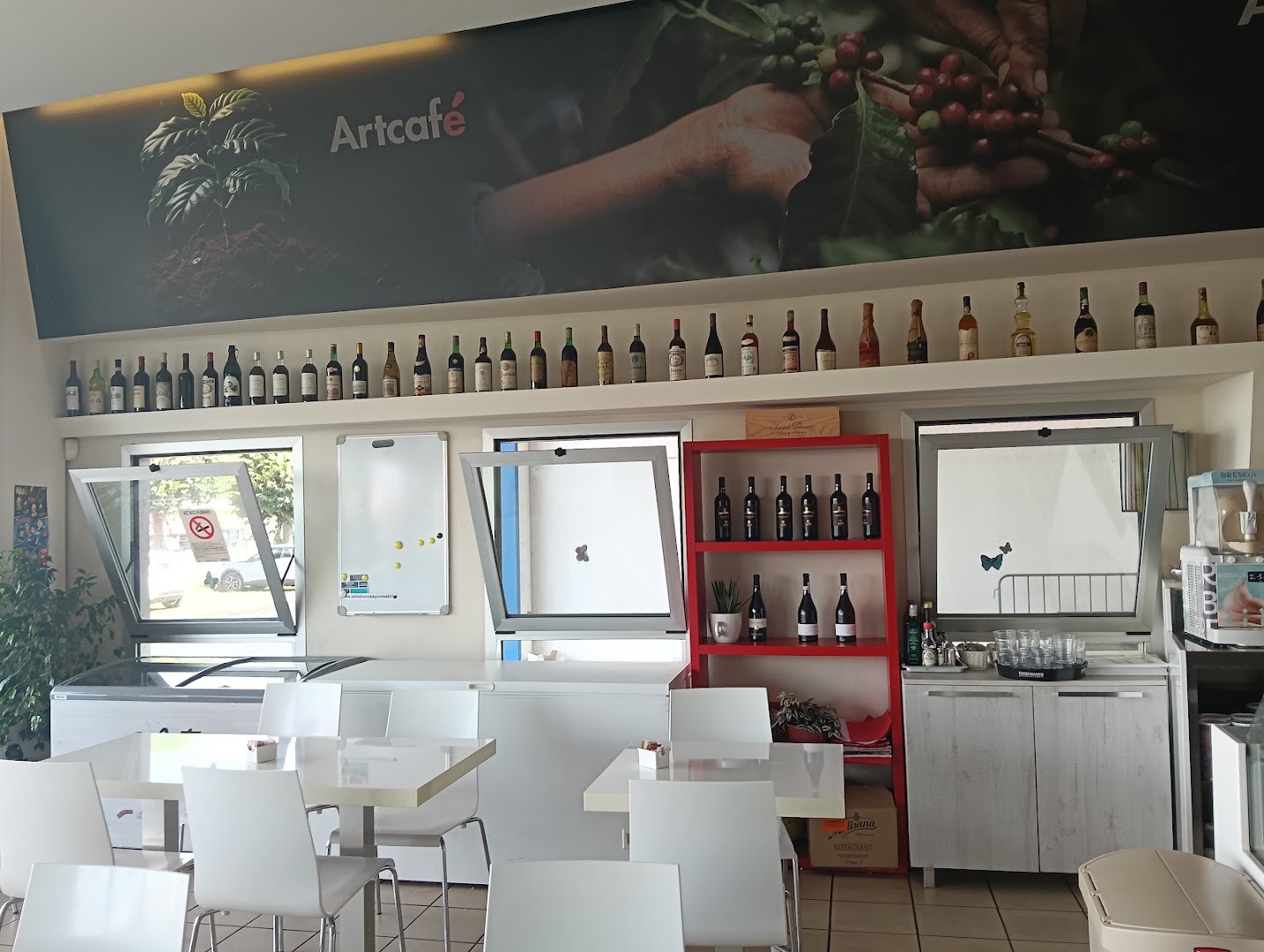 141 Cafe'