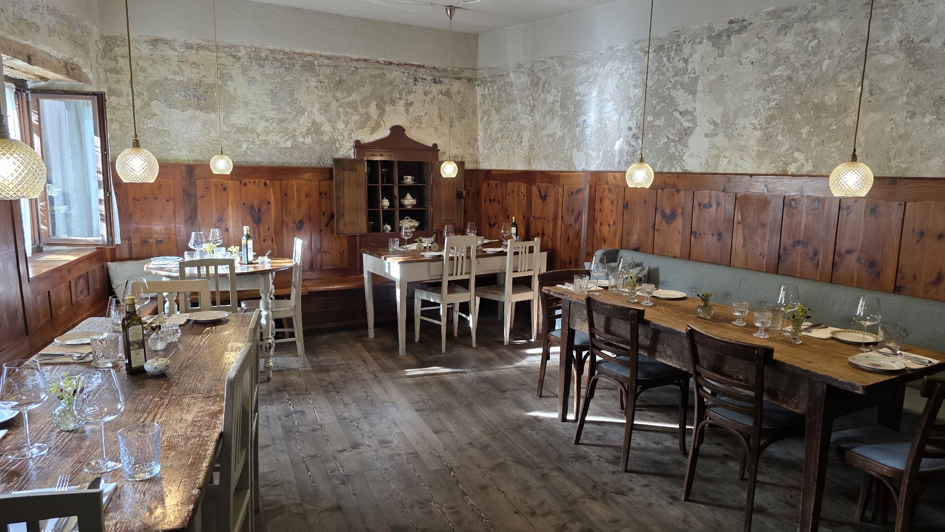 1477 Reichhalter Eat & Sleep