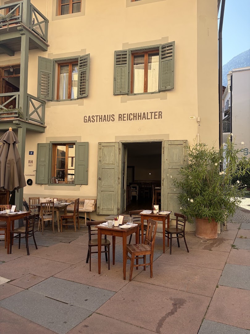1477 Reichhalter Eat & Sleep