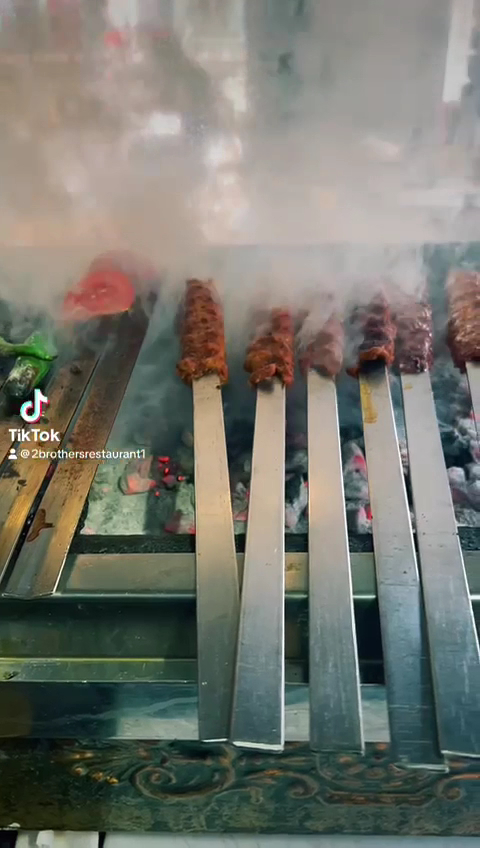 2 Brothers Restaurant