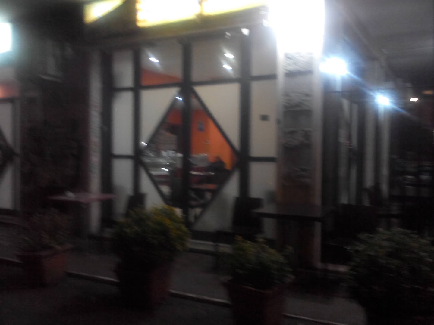 2 Lions Pizzeria Bar Pasticceria