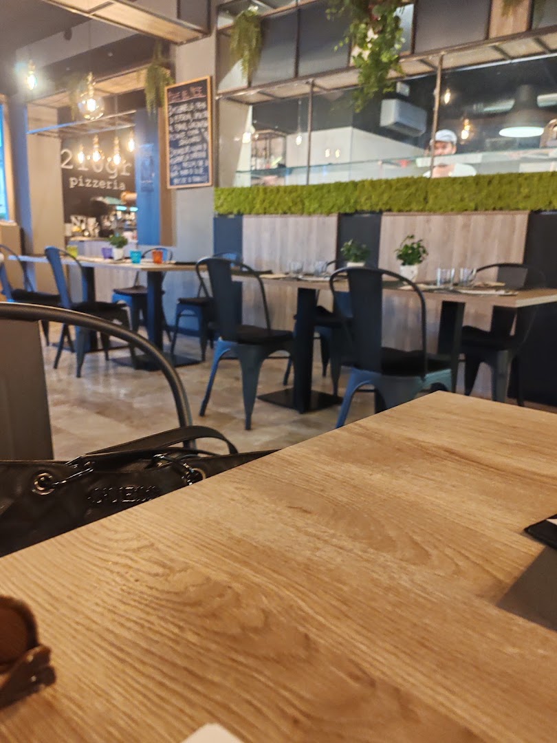 210GR Pizzeria