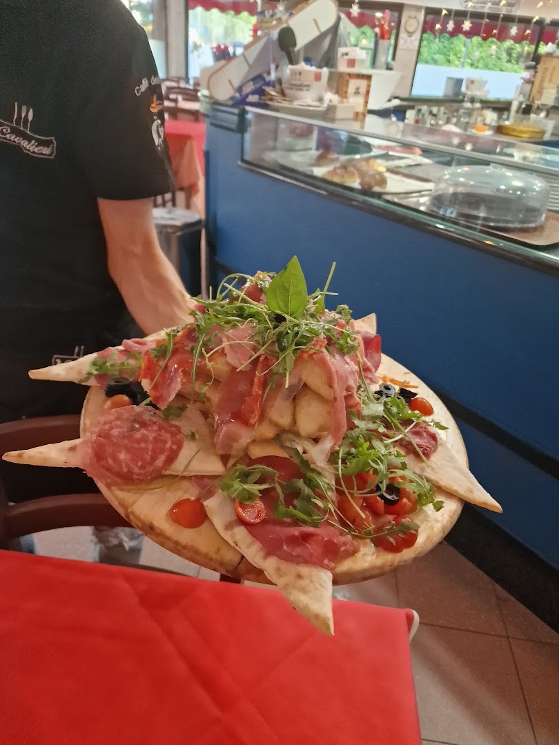 3 Cavalieri, Milano