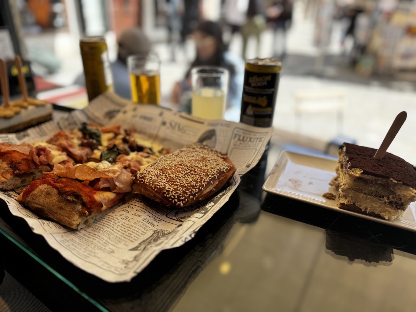 365 Bakery & Pizza