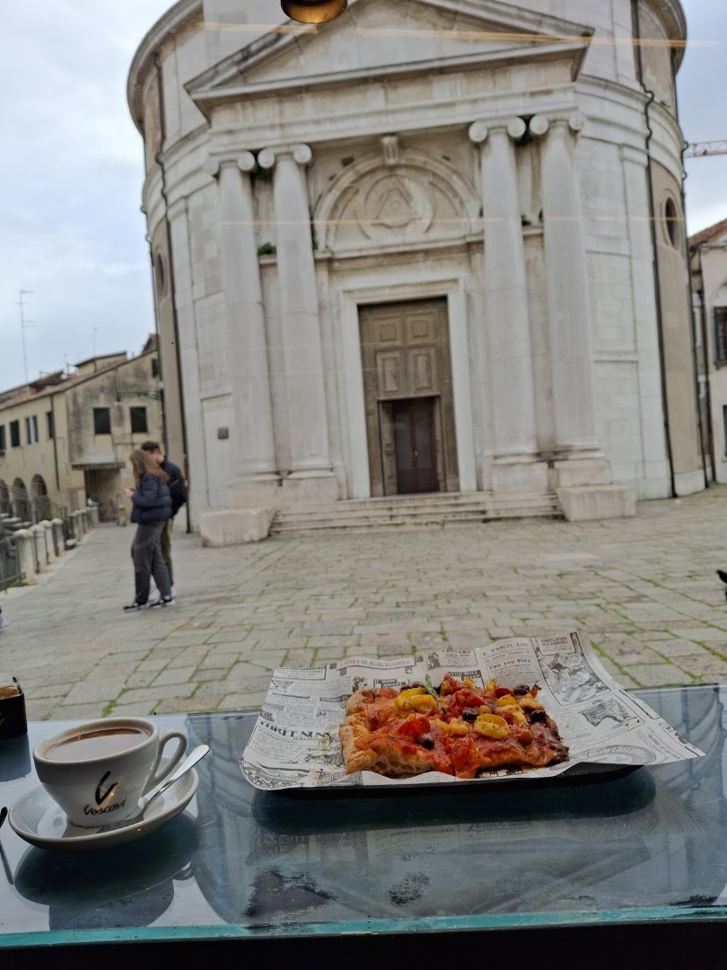 365 Bakery & Pizza