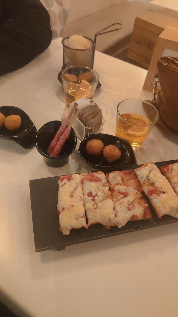 6ei/8ttavi Caffe'-Bistrot