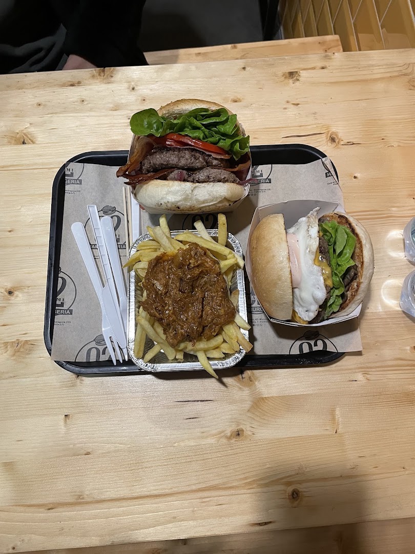 92 grammi hamburgeria, Mondragone