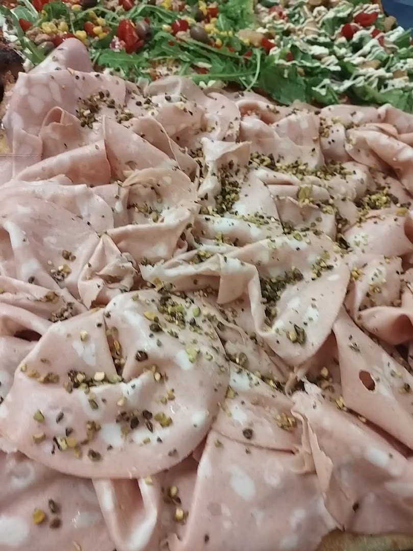 92 grammi Pizza Al Taglio