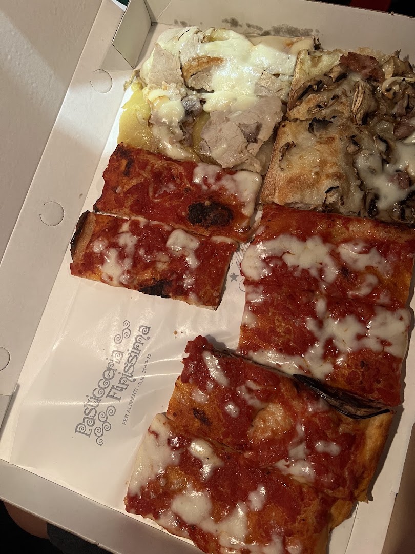 92 grammi Pizza Al Taglio