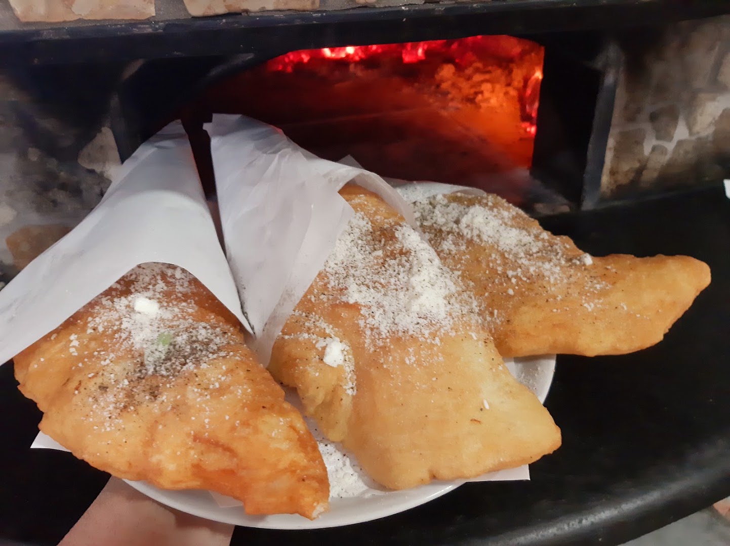 A Cantenell Ro Caricchiell pizzeria