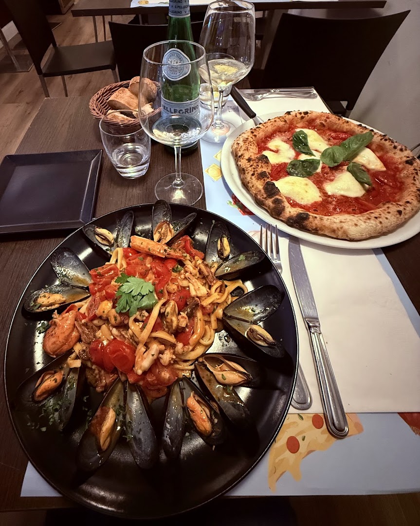 'A Pazziella