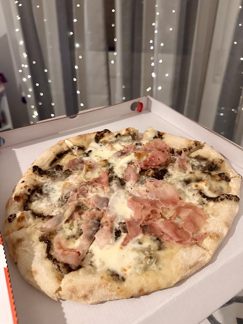 A' Pummarola Pizzeria