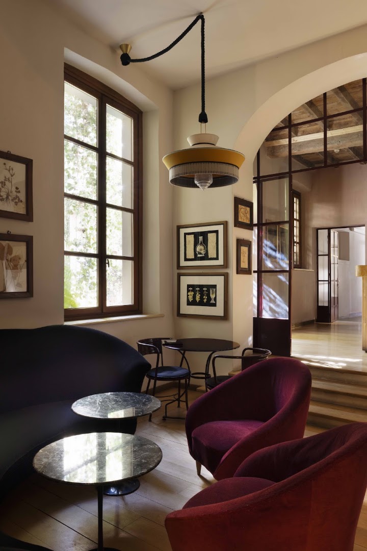AB+ Bar/ Ristorante/ Cocktail bar