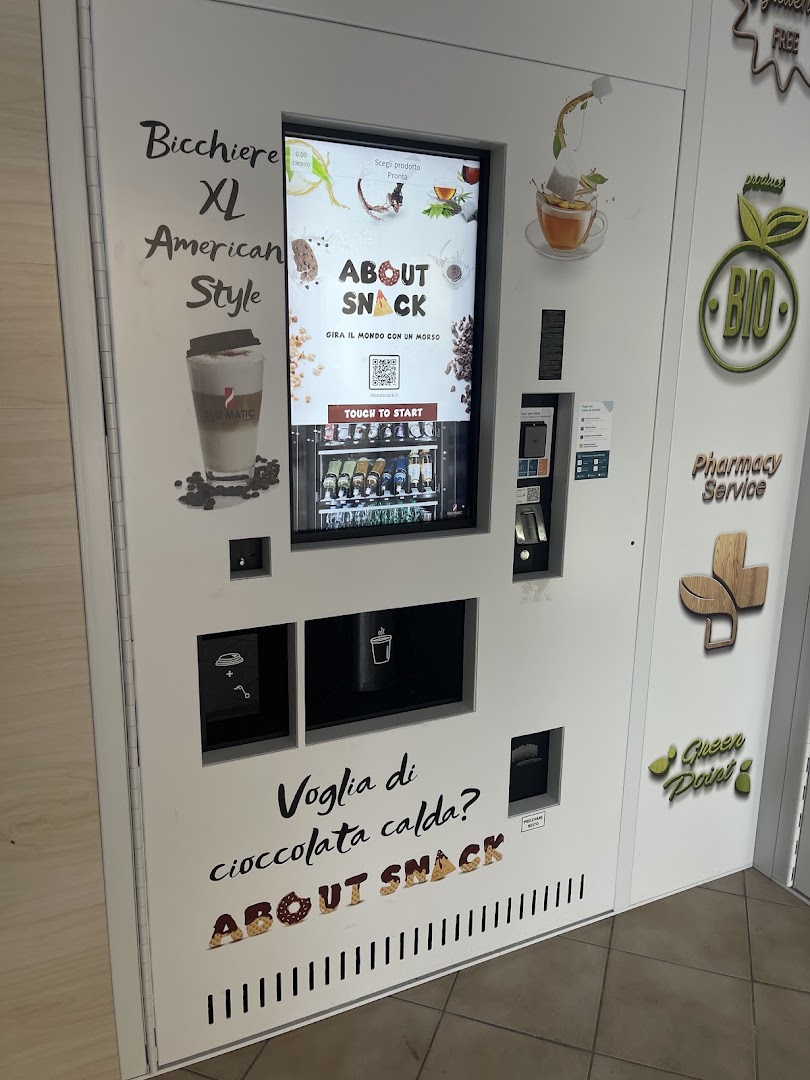 About Snack - Bar H24