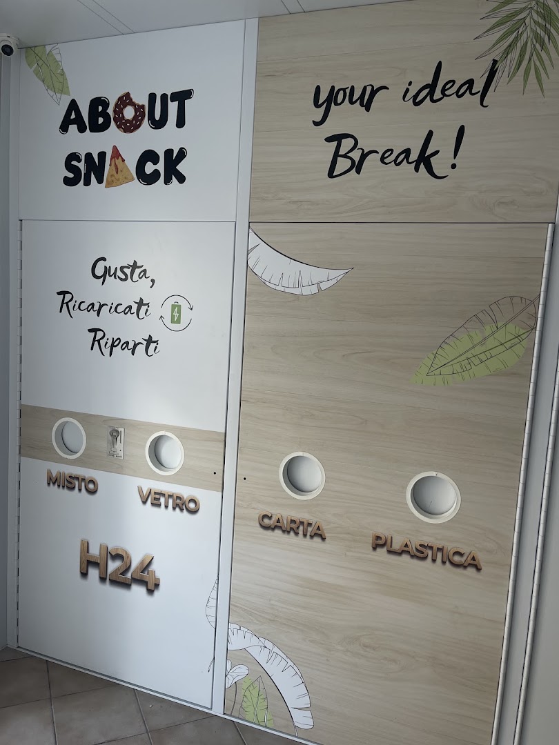 About Snack - Bar H24