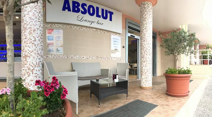Absolut Lounge Bar