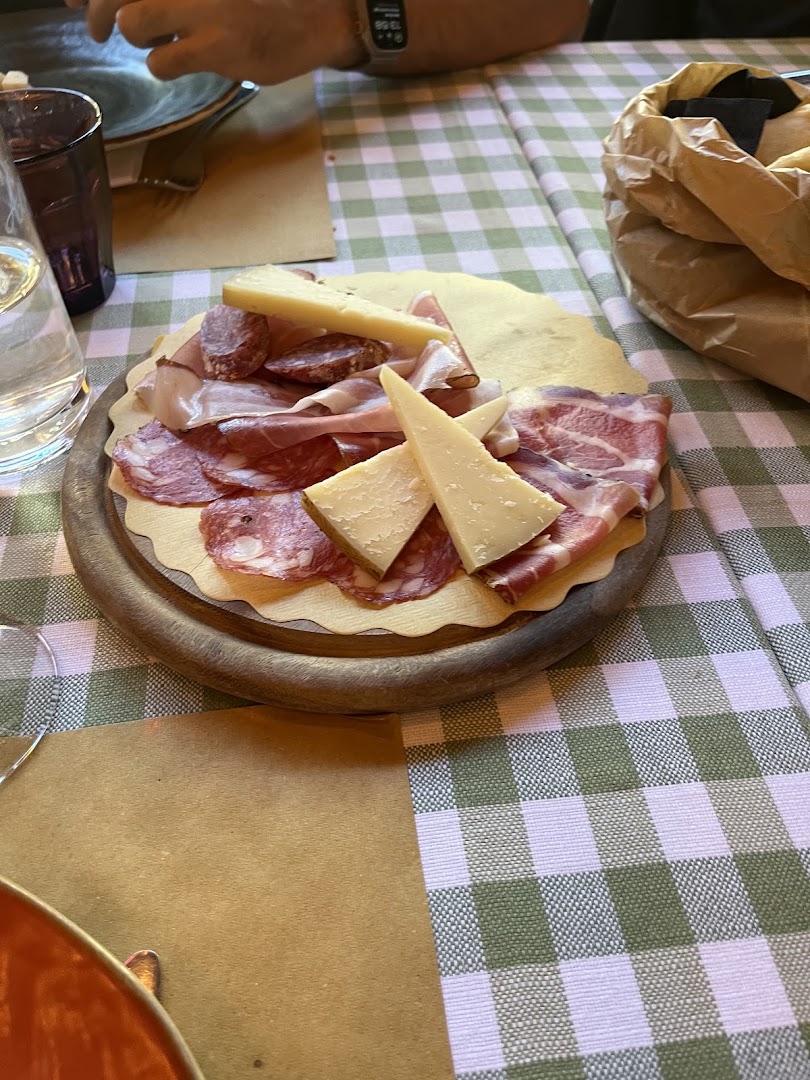 Acquacheta, Milano