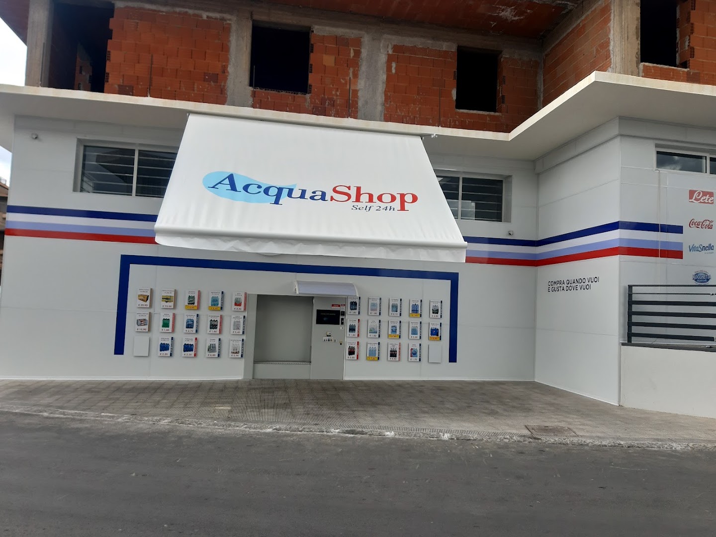 AcquaShop self 24, Adrano