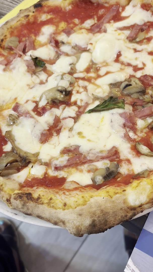 Addu Serenell Pizzeria