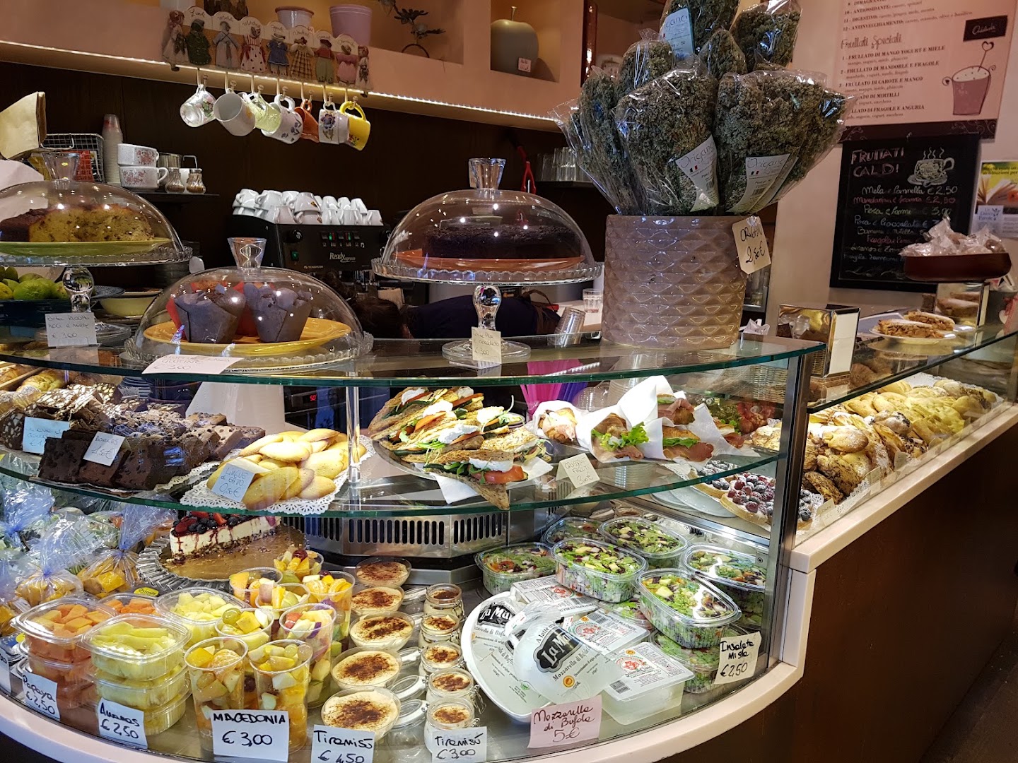 Adelaide Milano, Milano