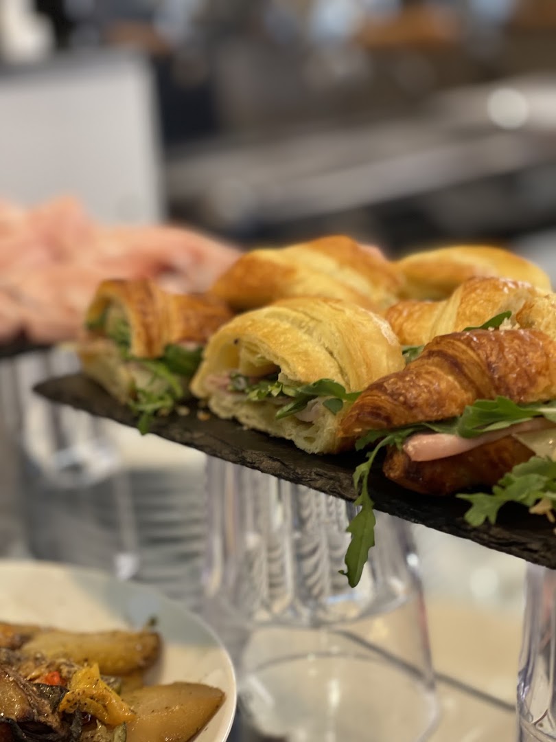 Ado Cafe, Bovisio-Masciago