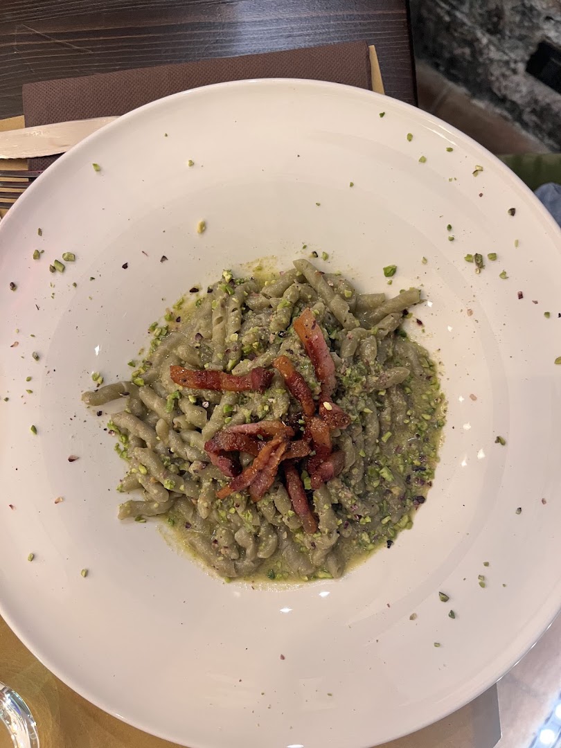 ADRIANO enoteca con cucina Bronte