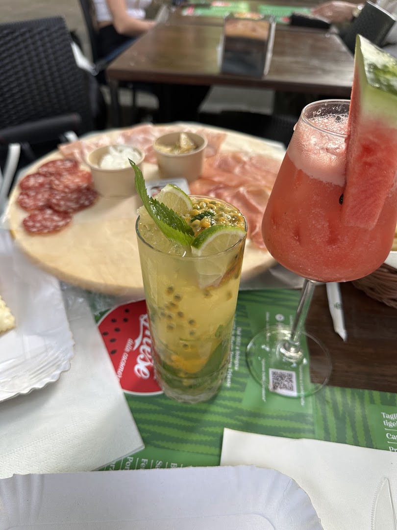 Agnese delle Cocomere - Crescentine e Tigelle, Drink e Frutteria