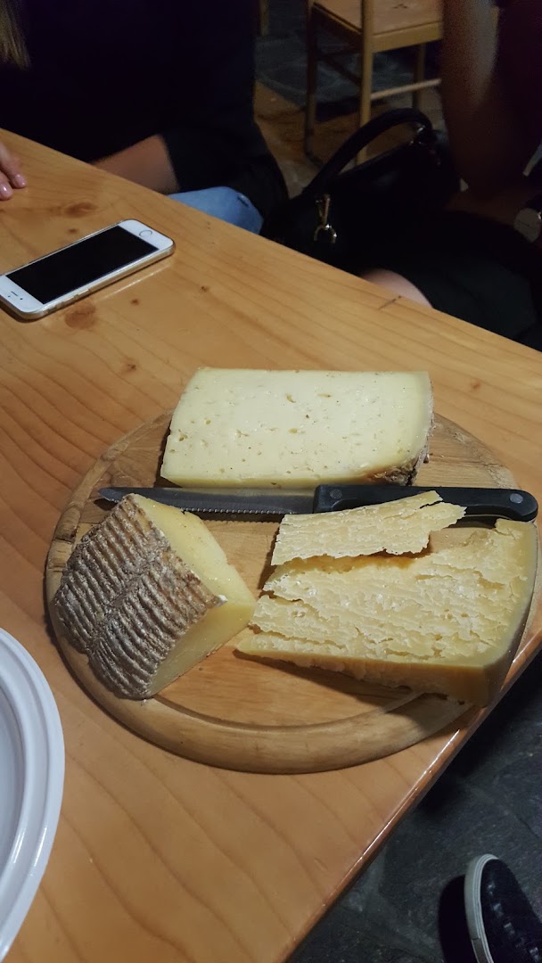 Ai Due Pini