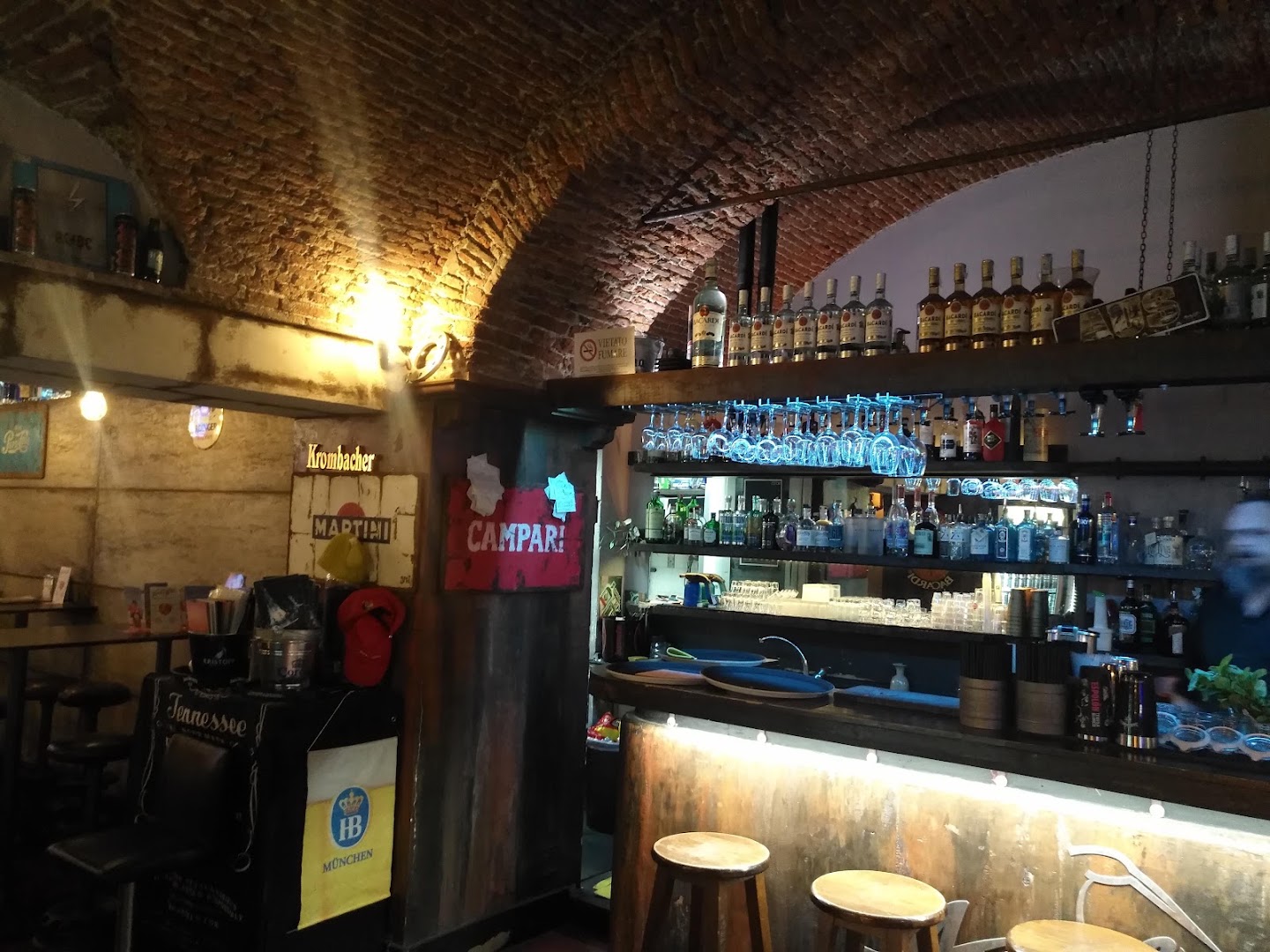 Airone (Wine & Bar)