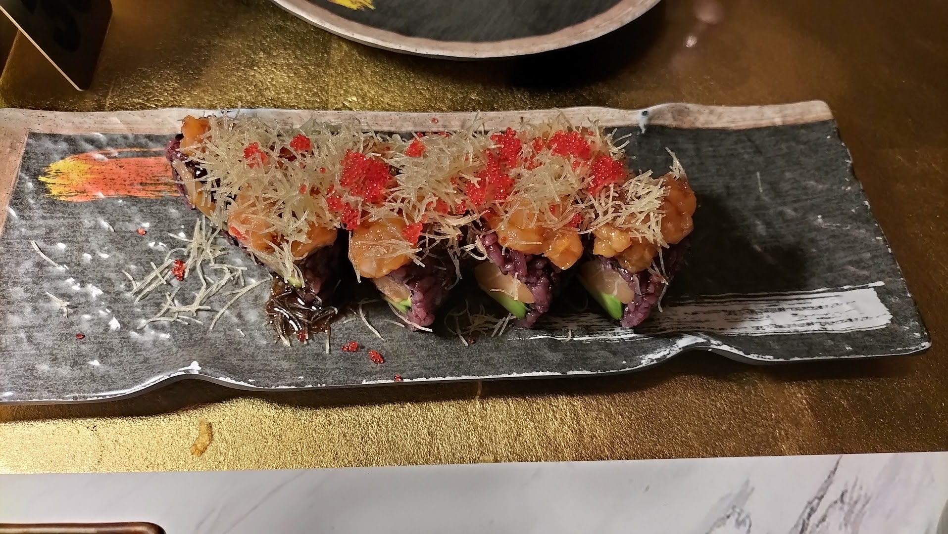 Akari sushi