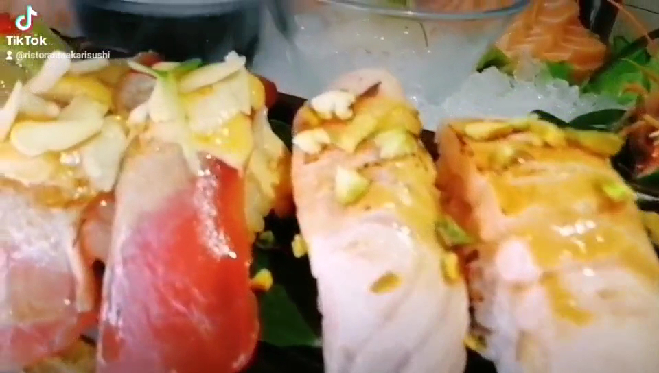 Akari sushi