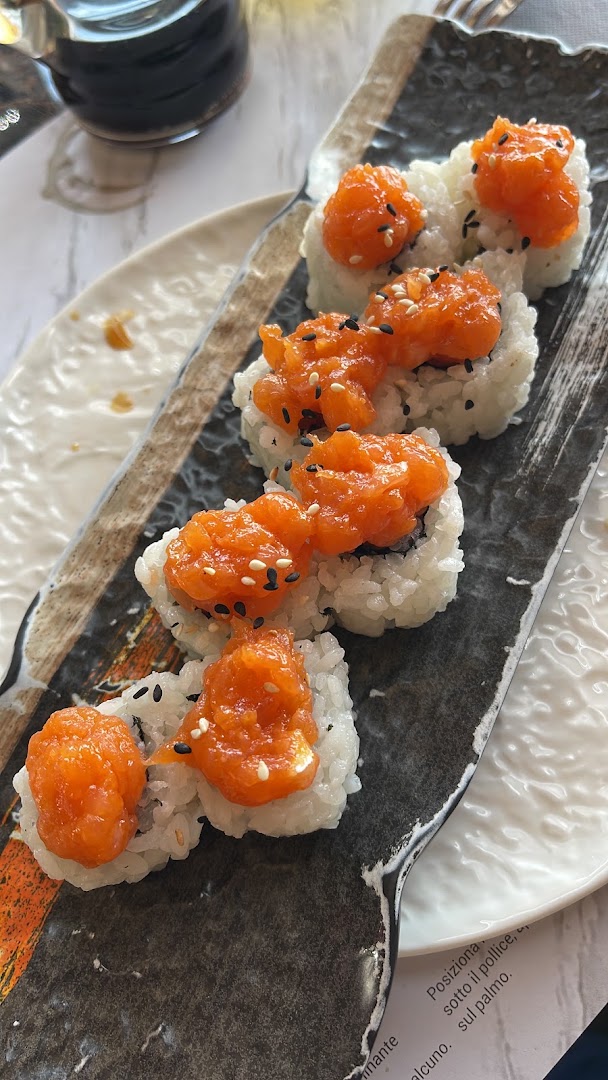 Akari sushi