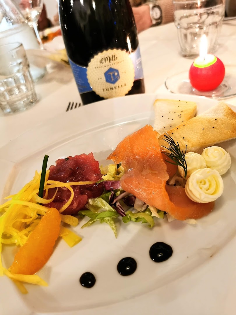 Al 167 Wine Bar