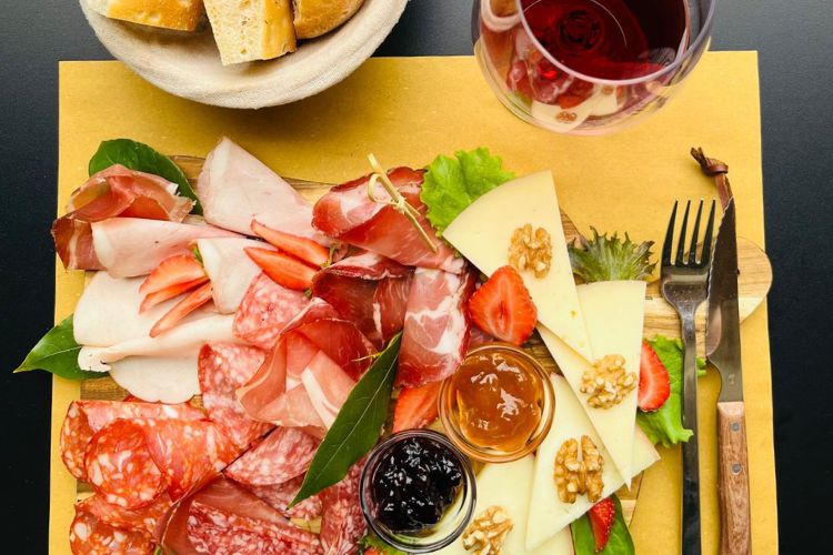 Al Baciamano | Bistrot & Bar