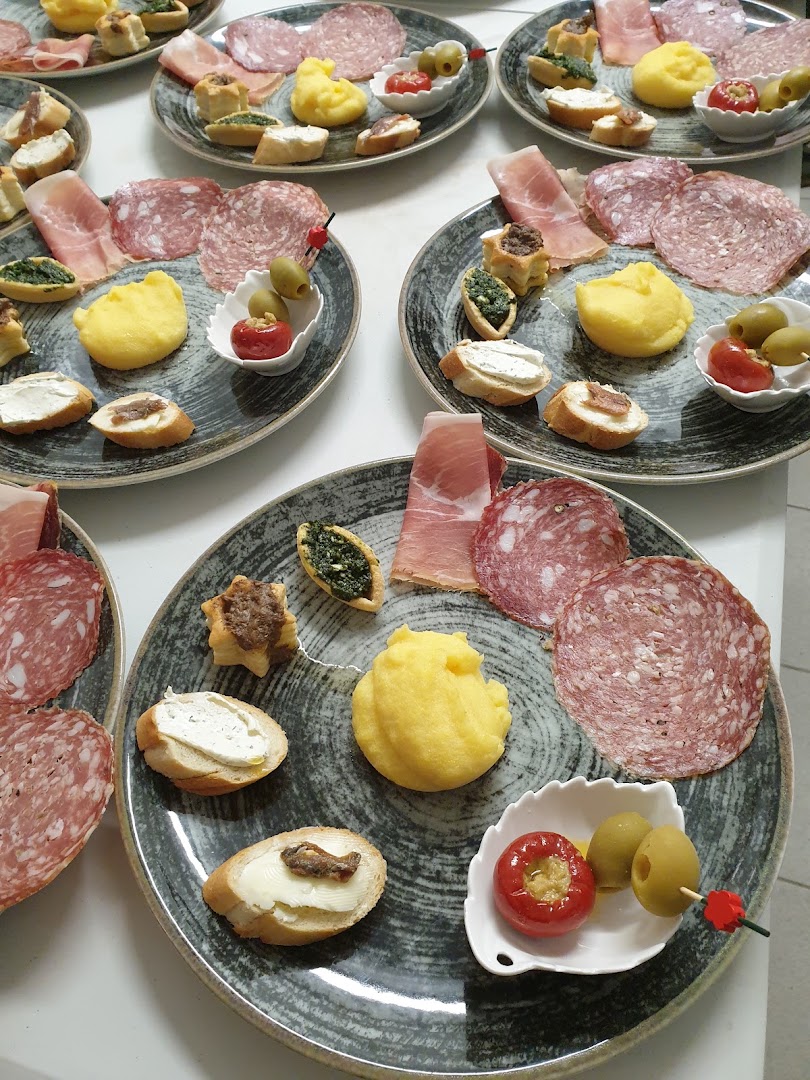 Al bar Italia staggia