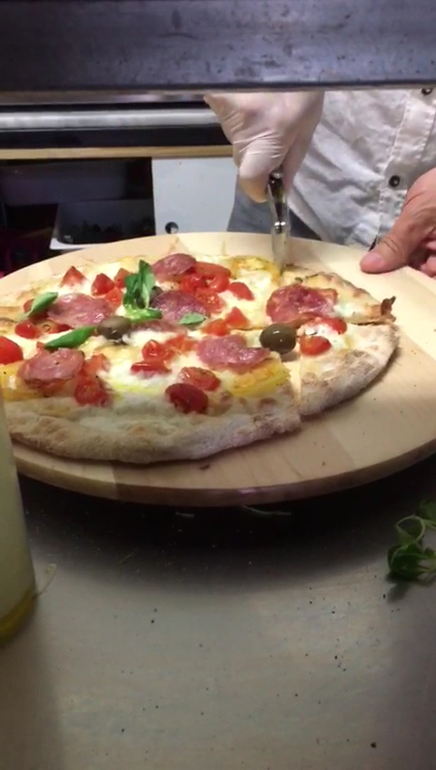 Al Bivio Wine bar restaurant "Mini Market"