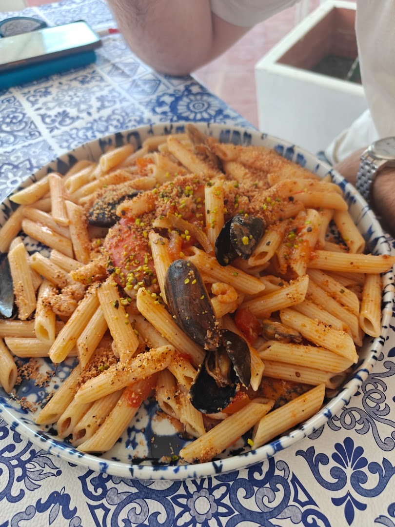 Al Bivio Wine bar restaurant "Mini Market", Porto Empedocle