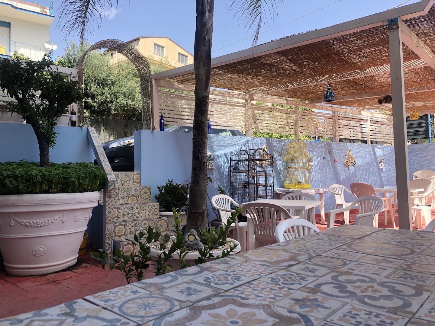Al Bivio Wine bar restaurant "Mini Market"