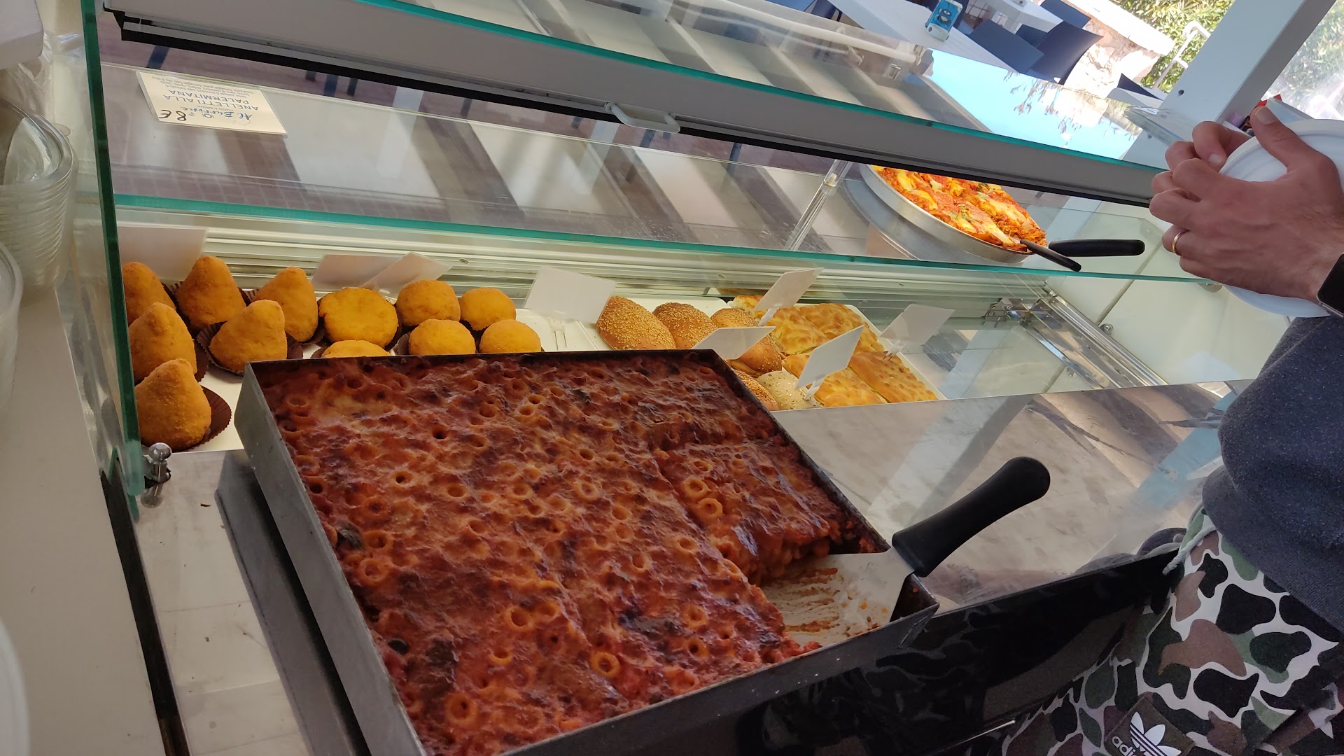 Al burrone food and drink