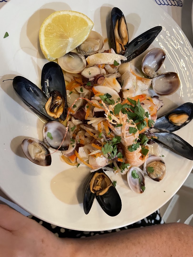 AL DELFINO Ristorante Pizzeria