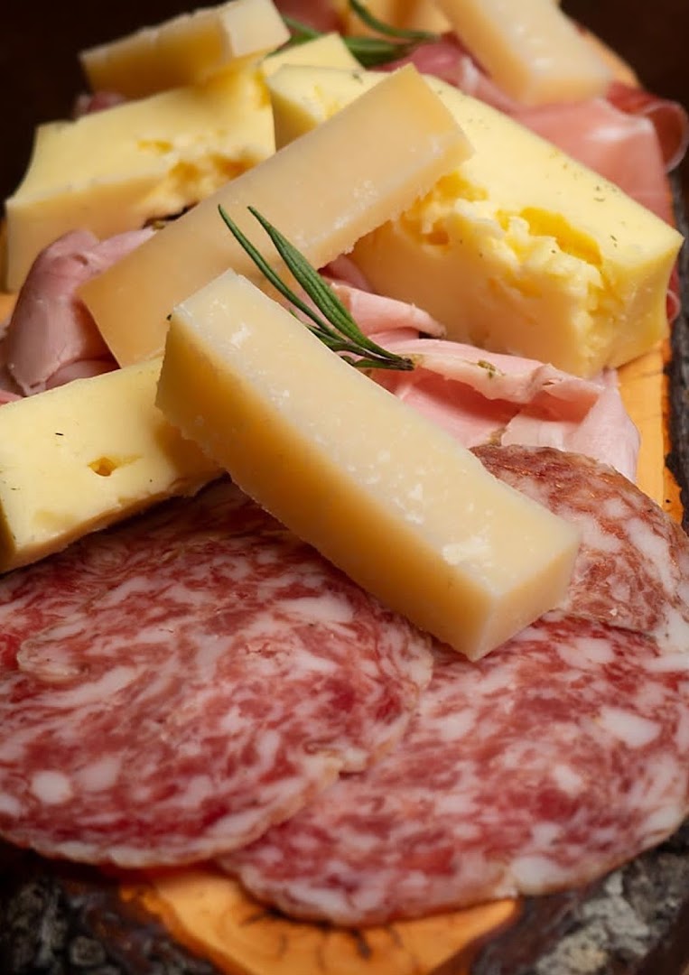 Al Fogolâr Rooms & Osteria