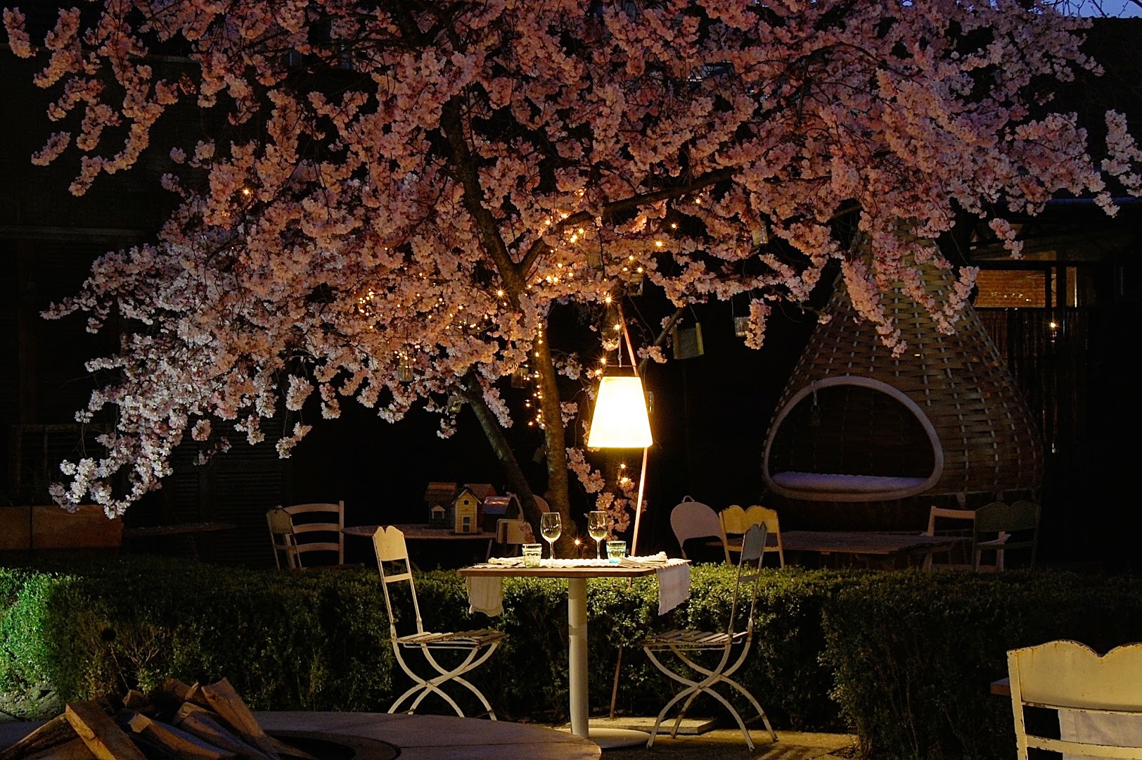 Al Fresco