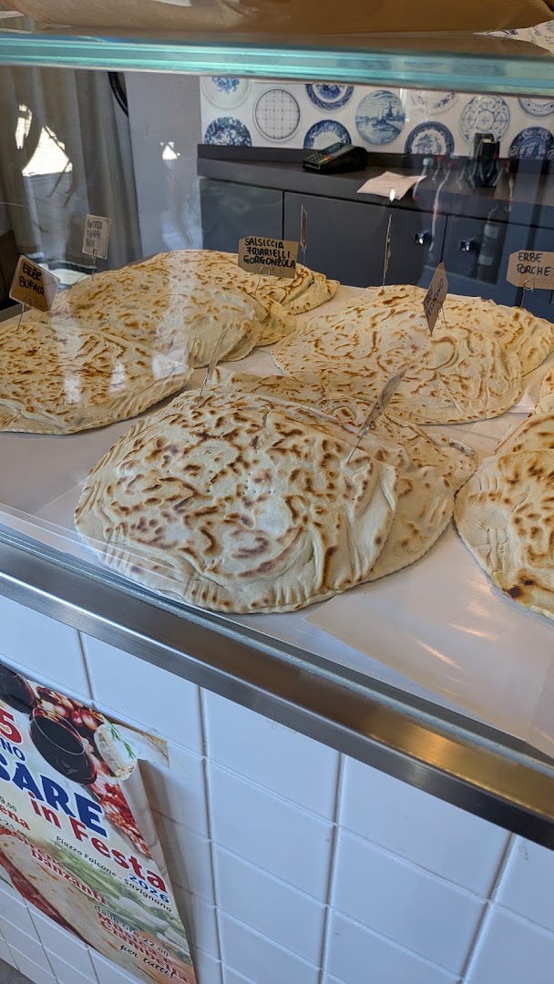 Al Km 0 Piadina e Pasta Fresca e cucina